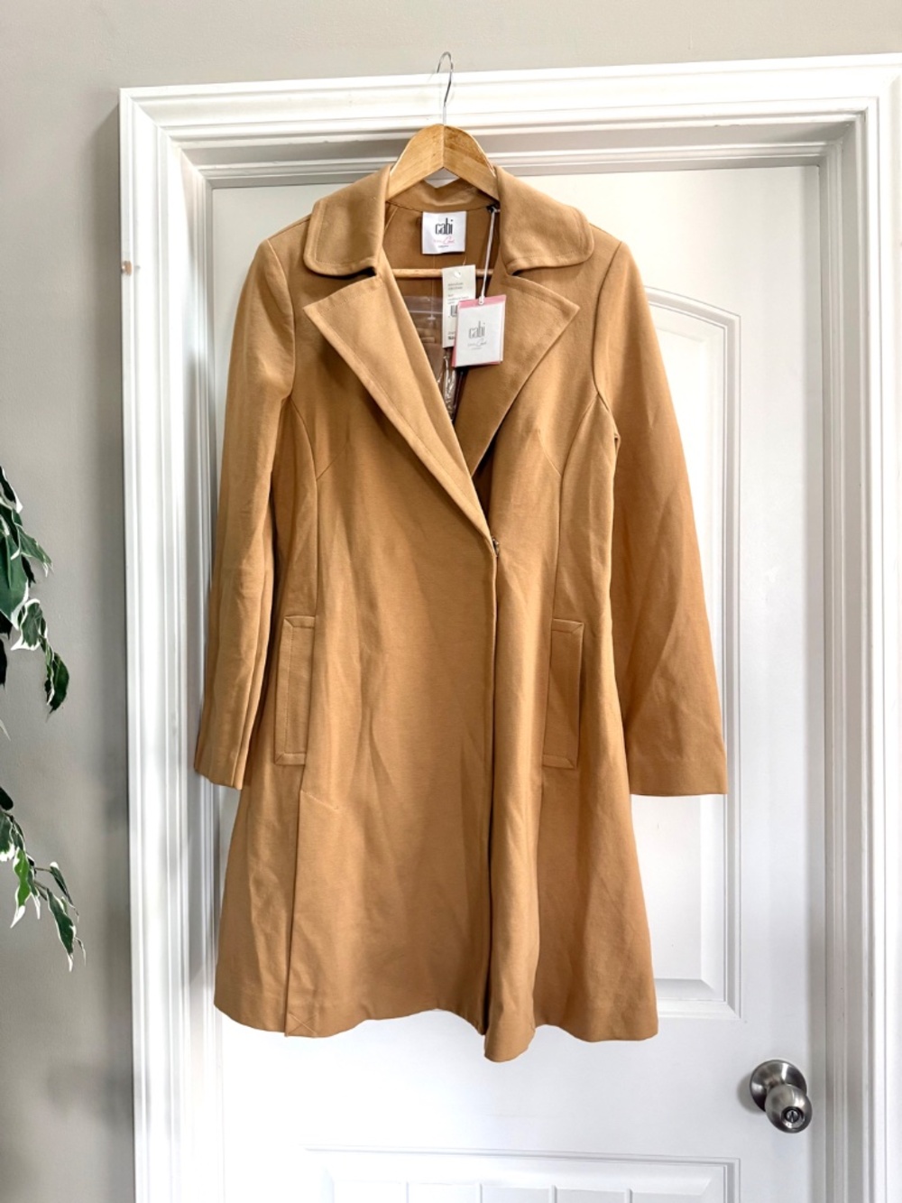 CAbi Casablanca Trench Coat Camel Tan NWT Size Medium Style 3037
